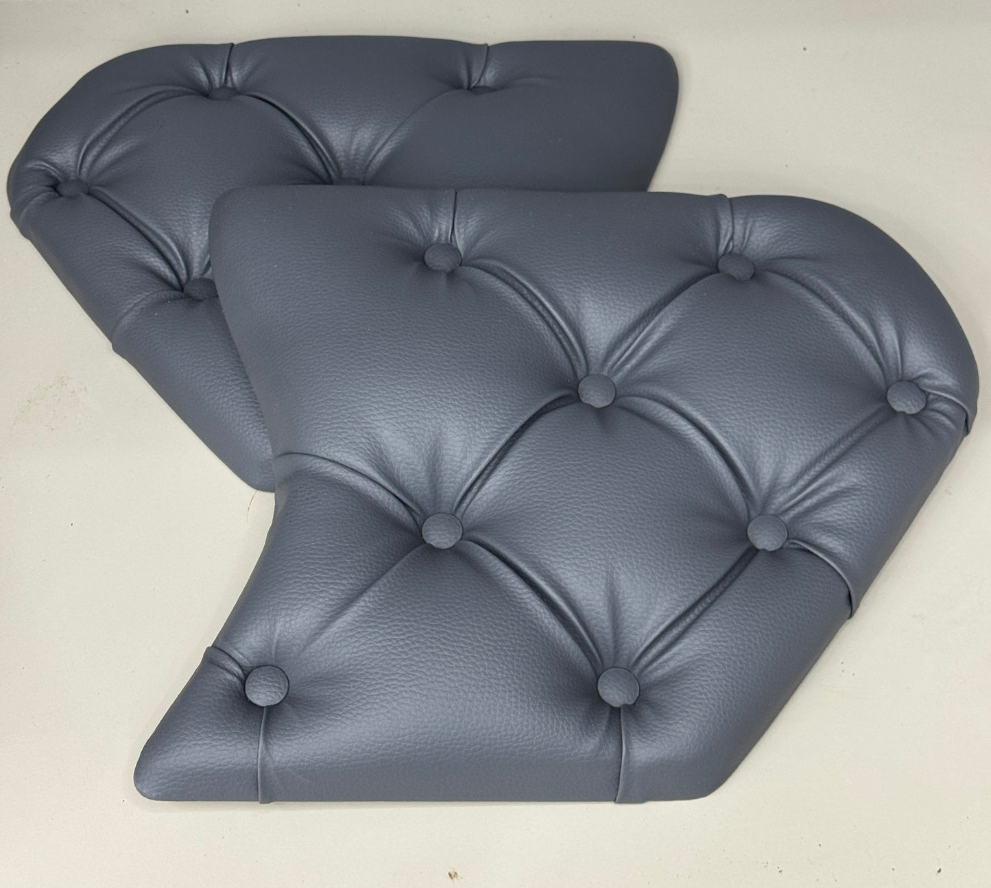 Scania NGS/R Chesterfield Button Door Panel