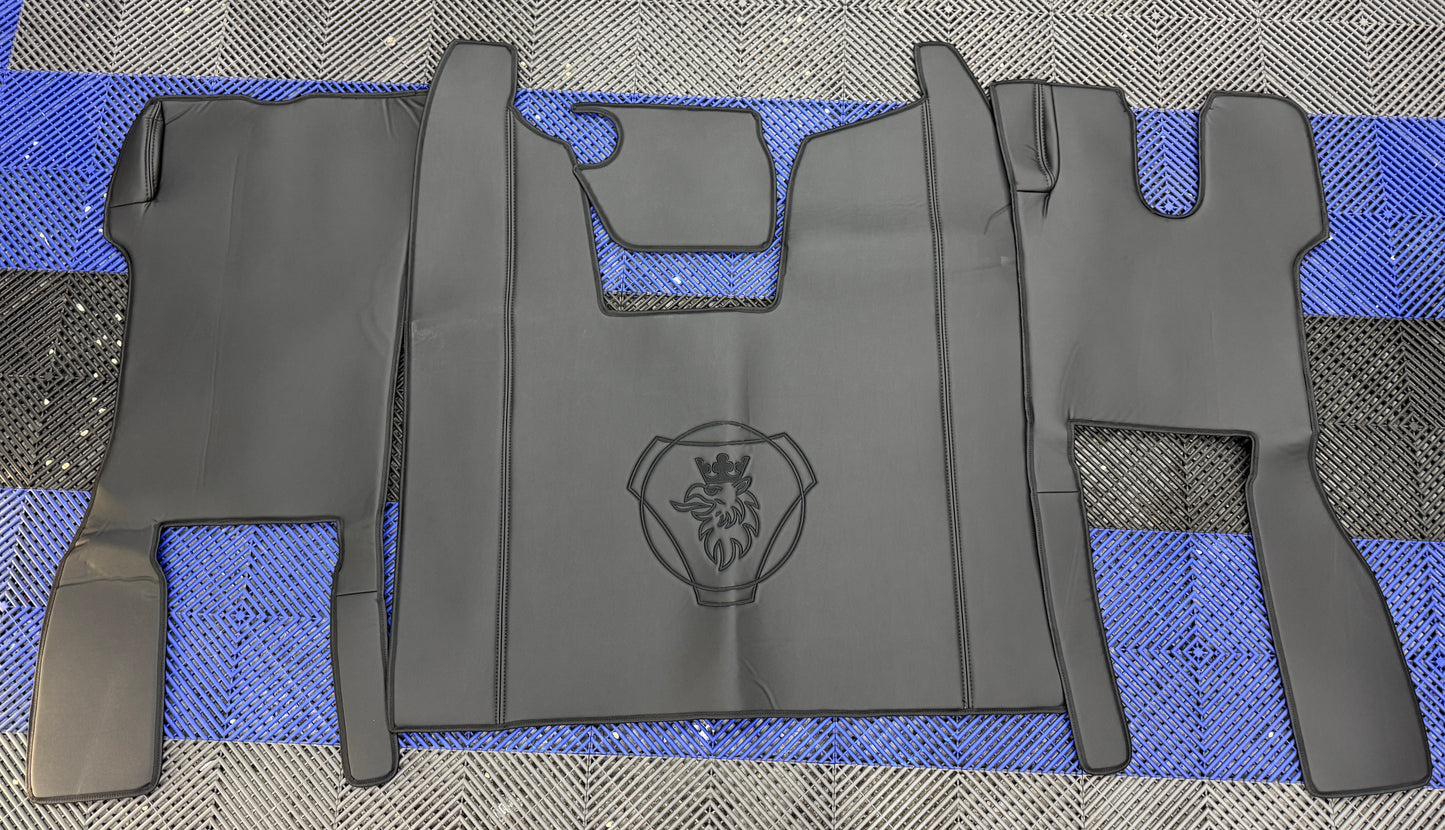 Scania Next Gen R cab black leather flooring