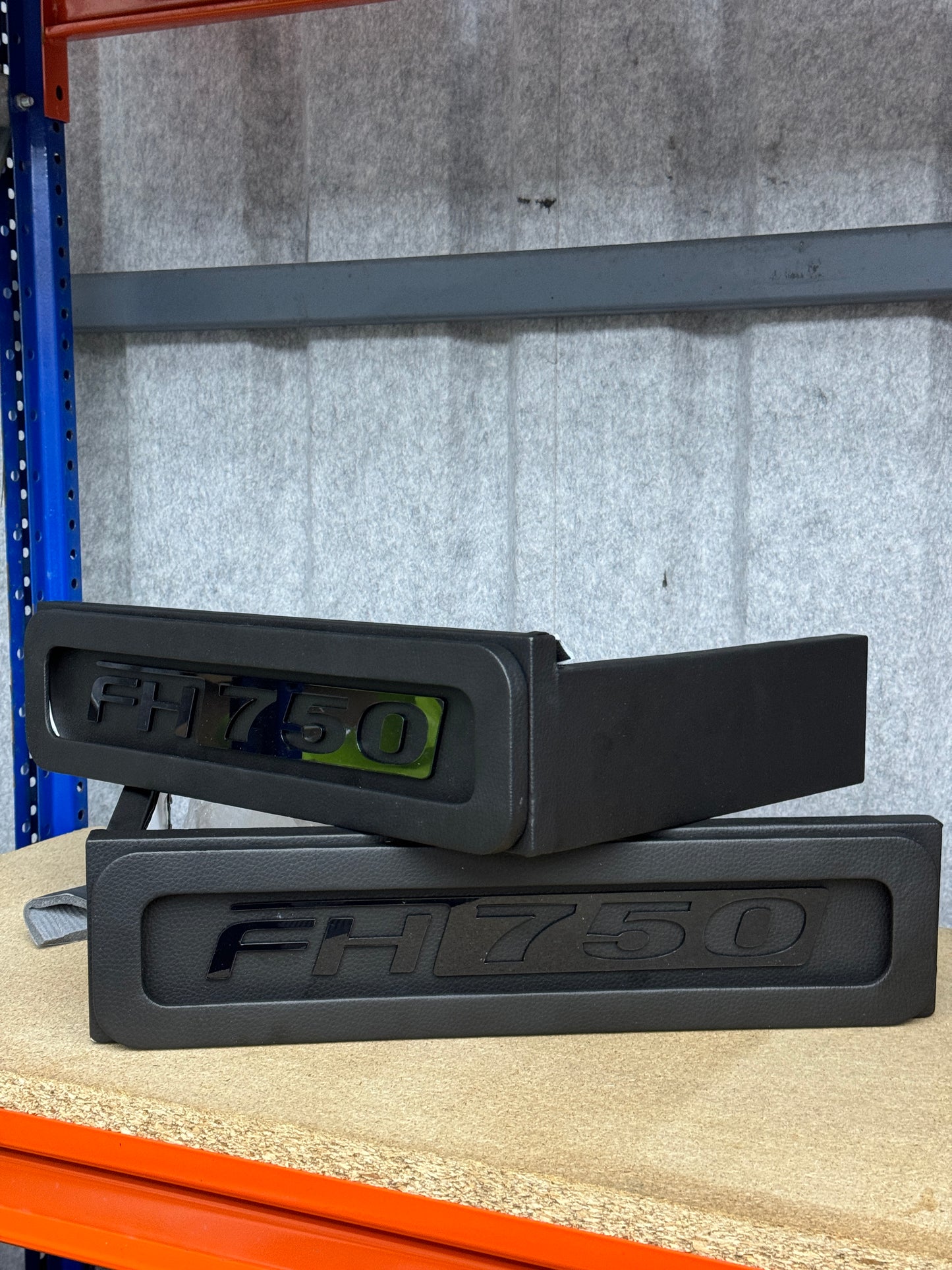 Volvo FH4/5 LED Seatbase