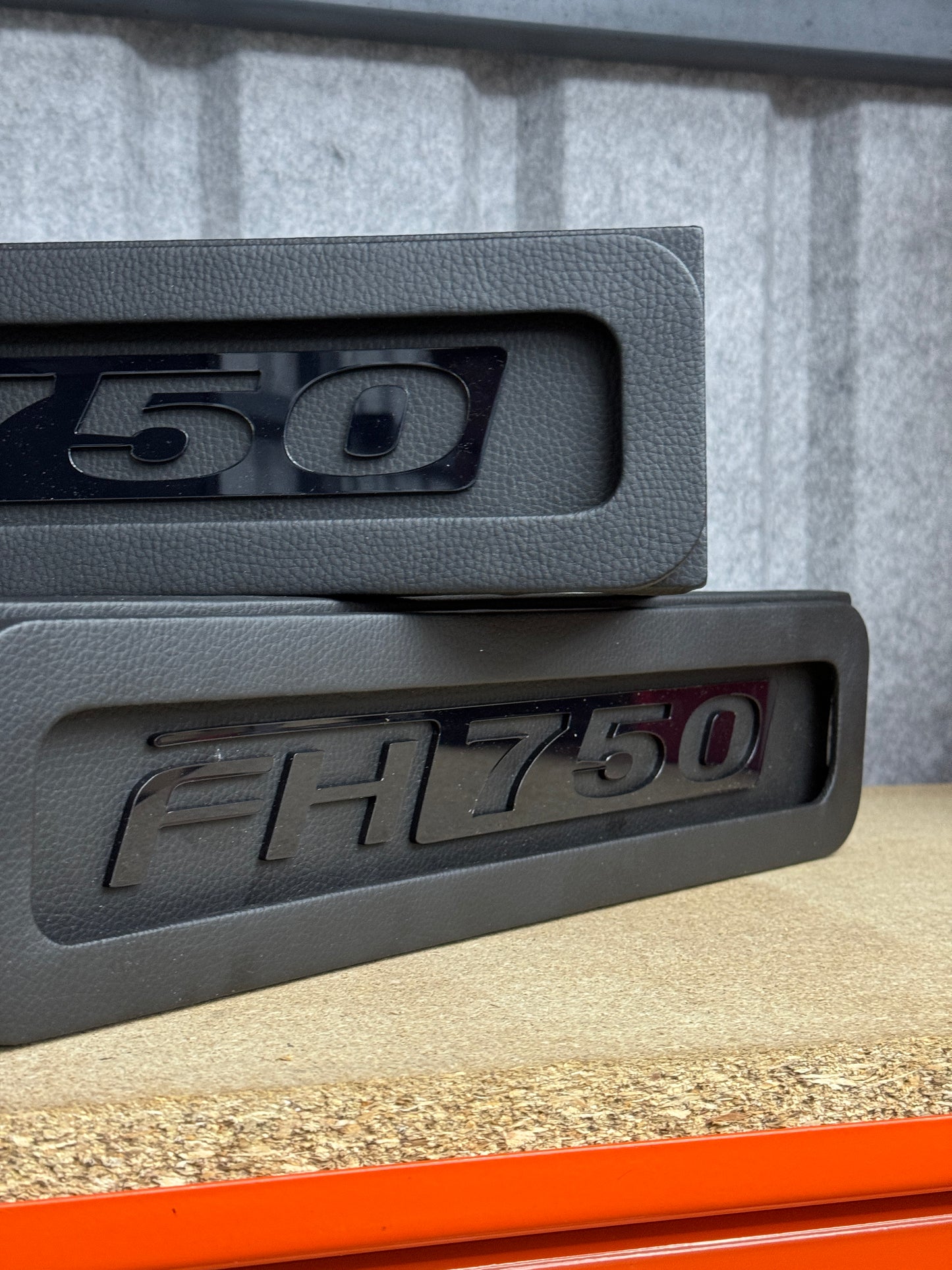 Volvo FH4/5 LED Seatbase