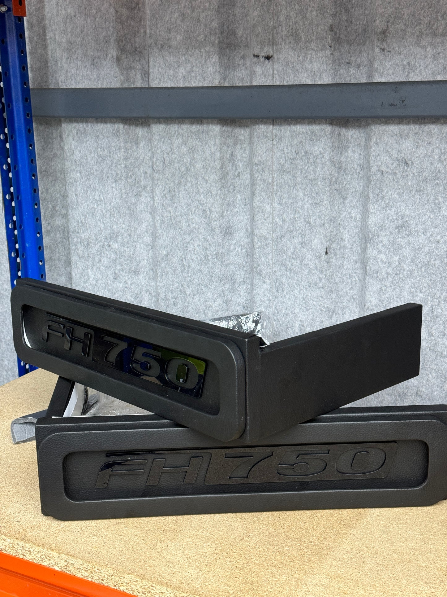 Volvo FH4/5 LED Seatbase