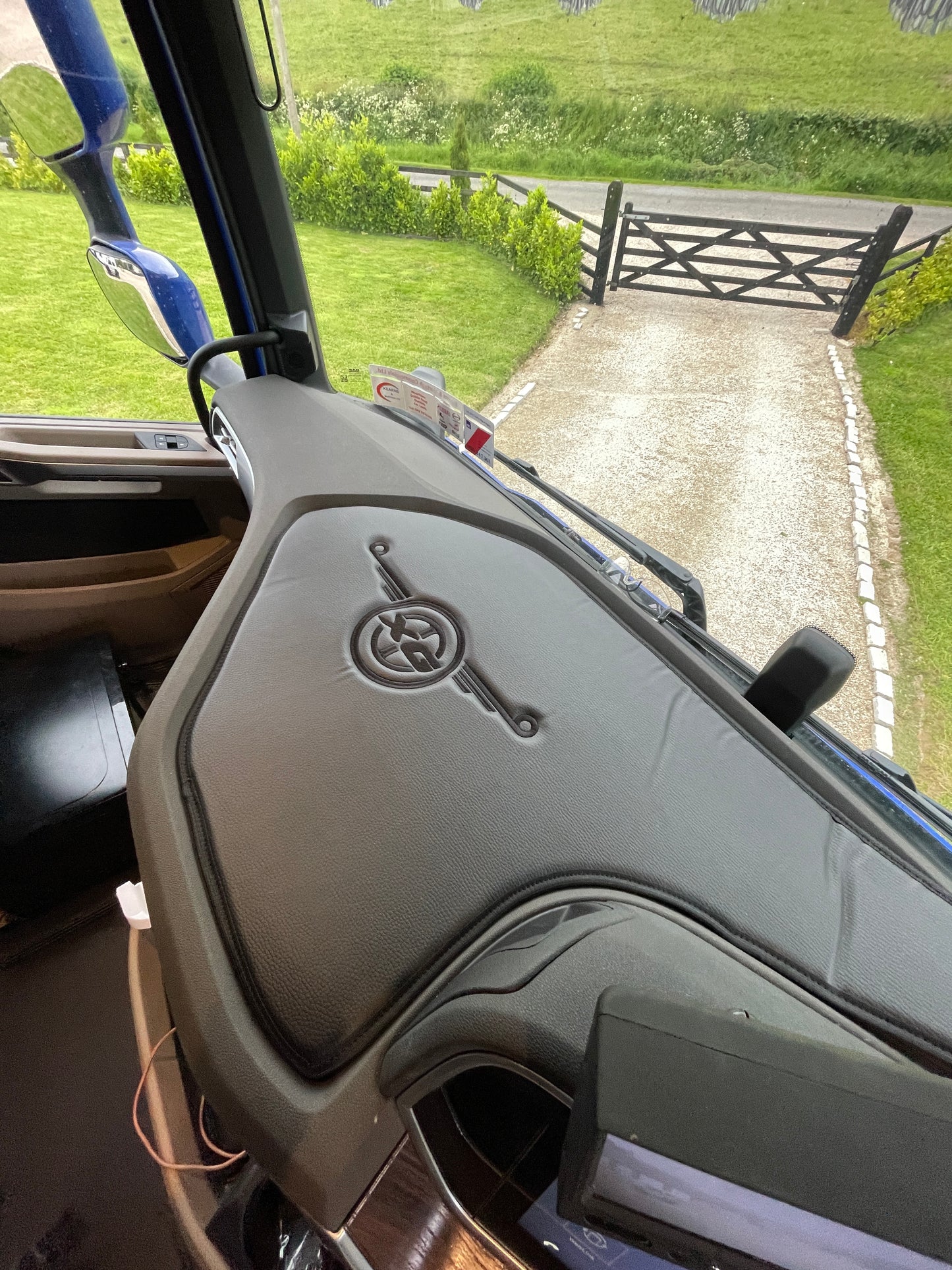 Daf XG Leather Flooring