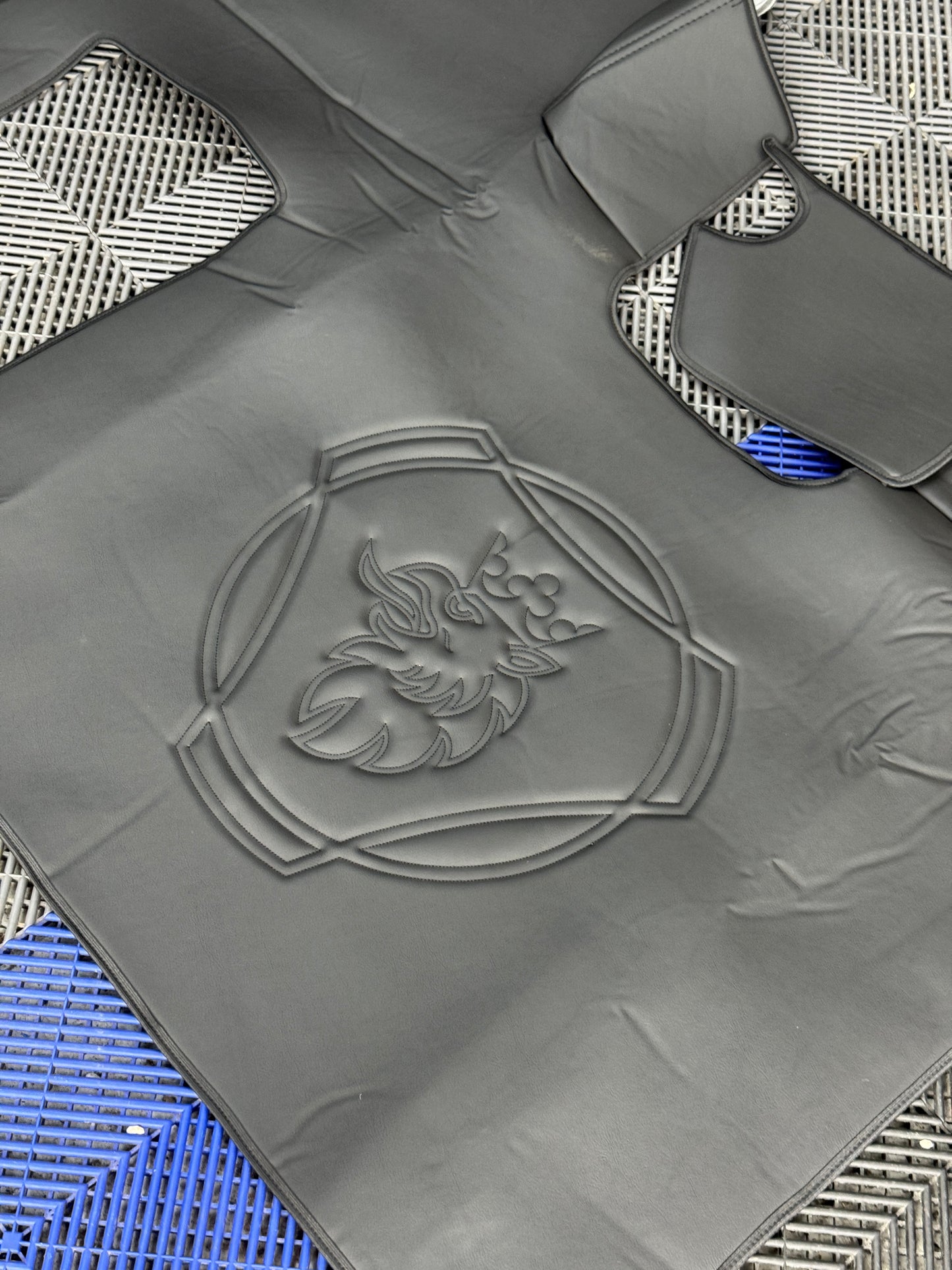 SCANIA S CAB FLOORING